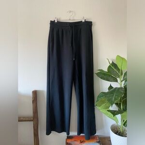 Thread & Supply Recreation Black Wide Leg Athleisure Yoga Pants size L